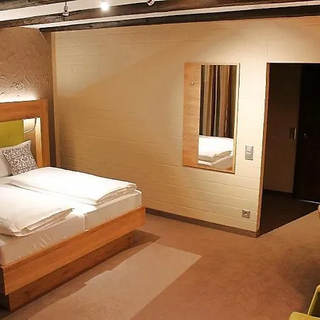 斯文吉酒店 Müden