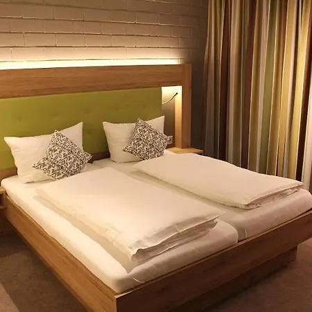 斯文吉酒店 Müden